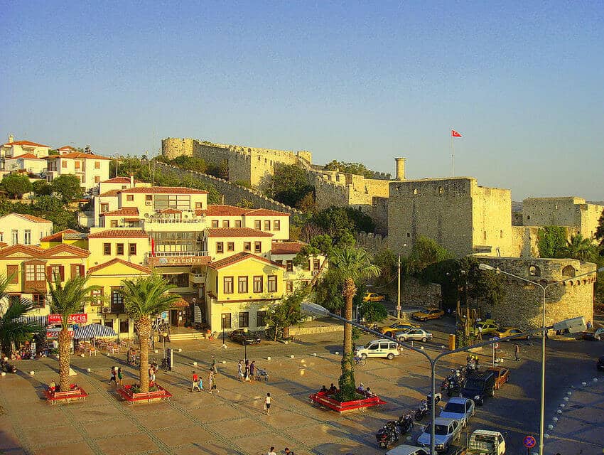 Чемше 1200px-Cesme-square4-2-2-min.jpg