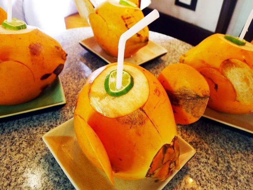 Жаңа кокос сусыны King-Coconut-Fresh-Water-2.jpg