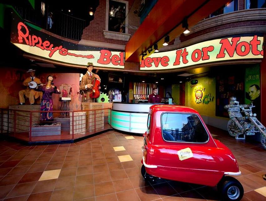 Музей Ripley's TKR-Ripleys-Lobby-1-2.jpg