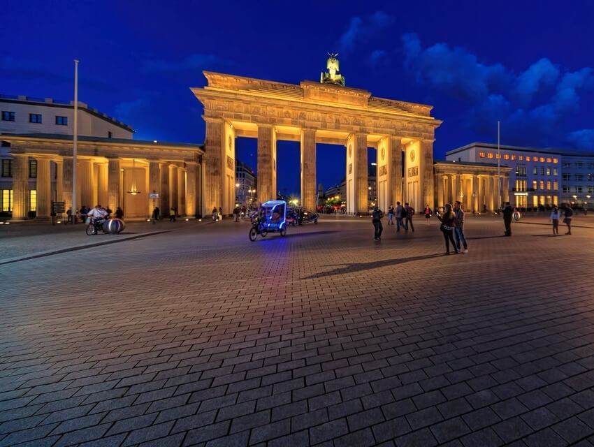 Бранденбурзьких ворота pexels-photo-1114892-2.jpg