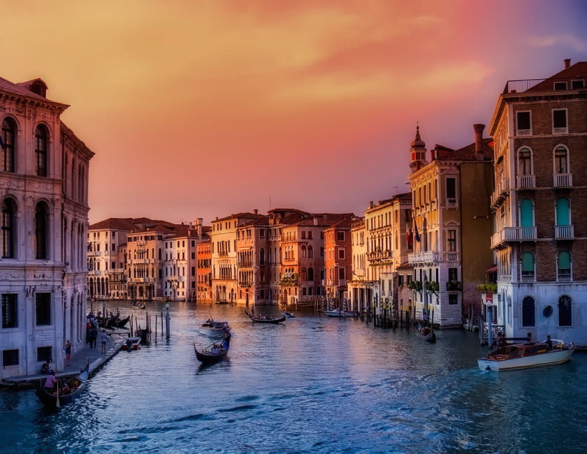 venice-2-min.jpg