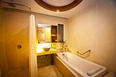 Raylay Deluxe Cottage