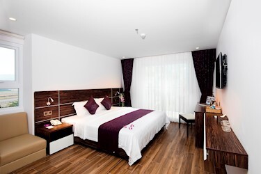 Premier Deluxe City View Balcony