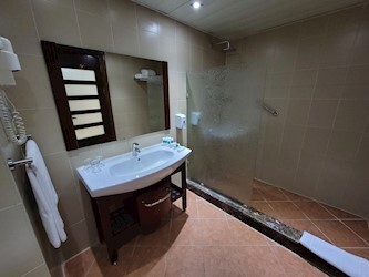 Superior Family Sea Side View