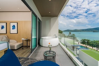 Premier Seaview Studio