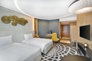 King/Twin Guest Room With Burj Khalifa View