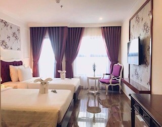 Premier City View with Balcony