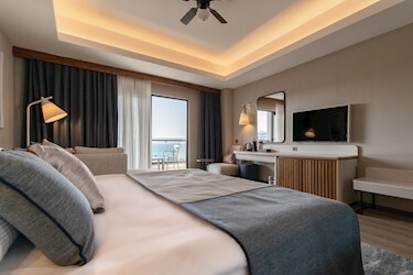 Standard Side Sea View