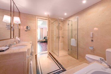 Grand Junior Suite Hill