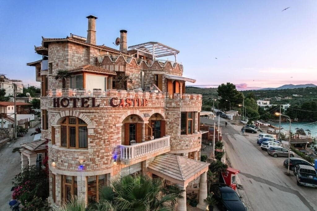 Готель Hotel Castle 4*