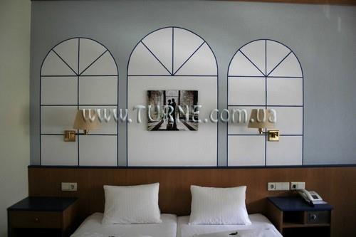 Готель Salzburger Hof 4*