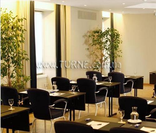 Фото NH Gent Sint Pieters 4*