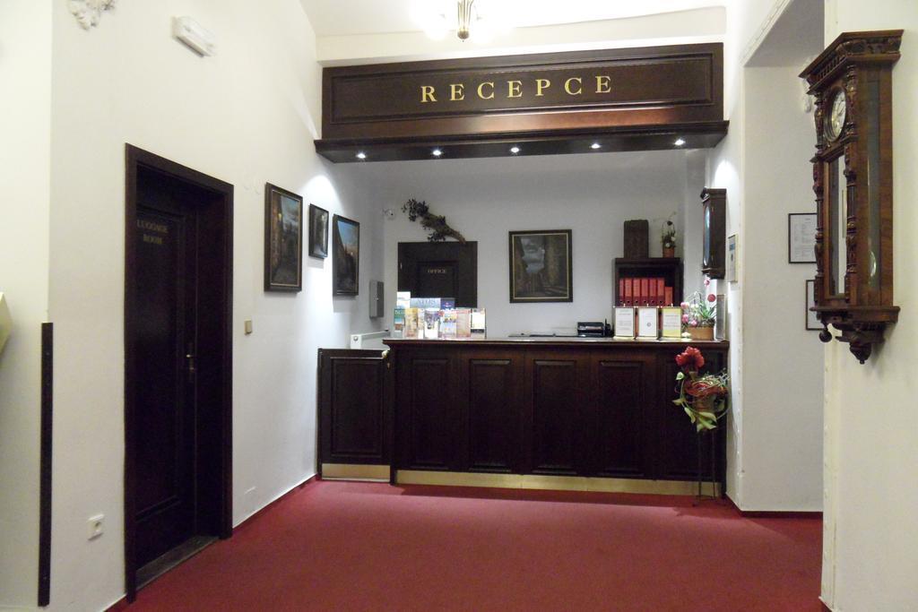 Готель Atos 3*