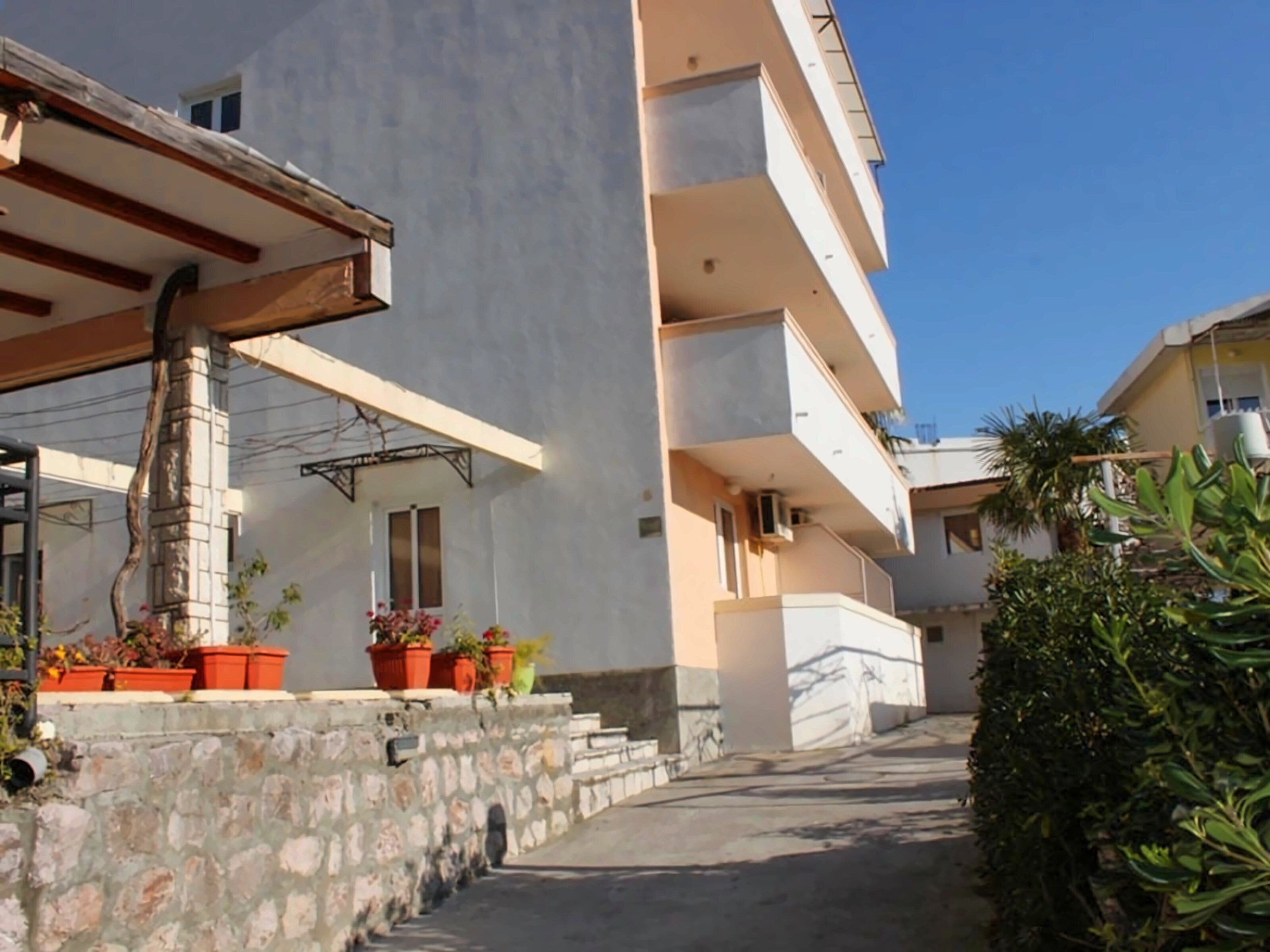 Фото Strugar Hotel 2*