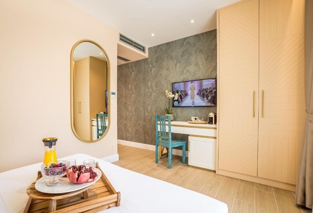 Отель Una Garni Hotel 4*