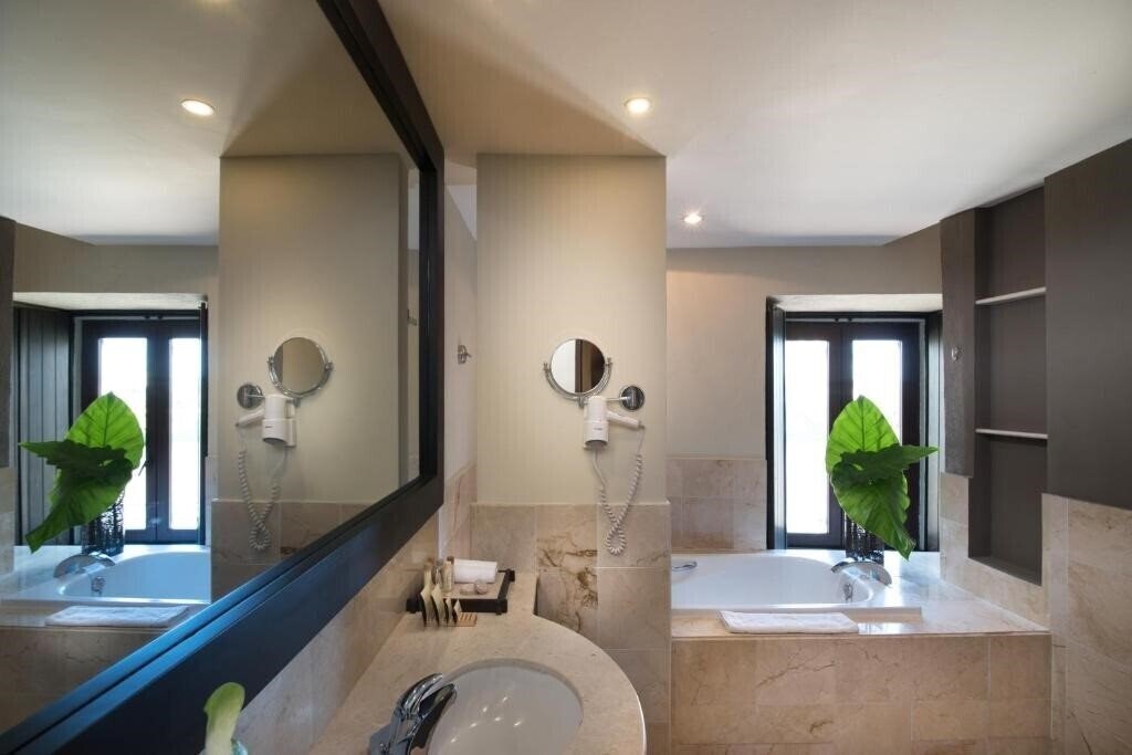 Фотография Hotel Nicolas De Ovando Mgallery 5*