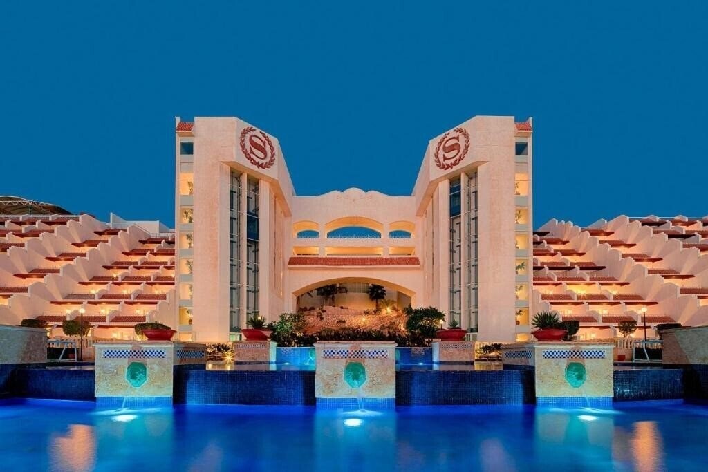 Отель Sheraton Sharm Hotel, Resort & Villas 5*