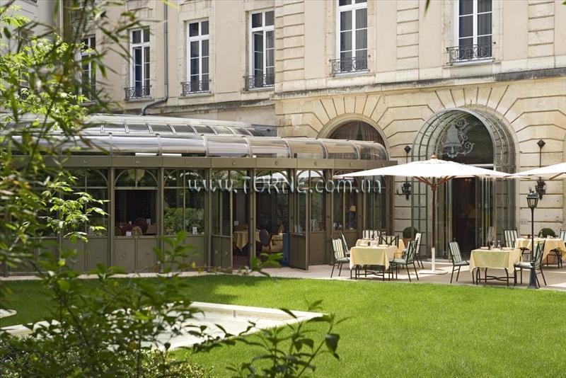 Готель La Cloche 5*