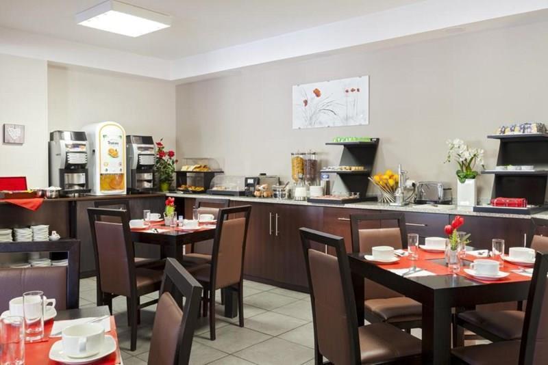 Картинка Comfort Bobigny Paris Est 3* 3*