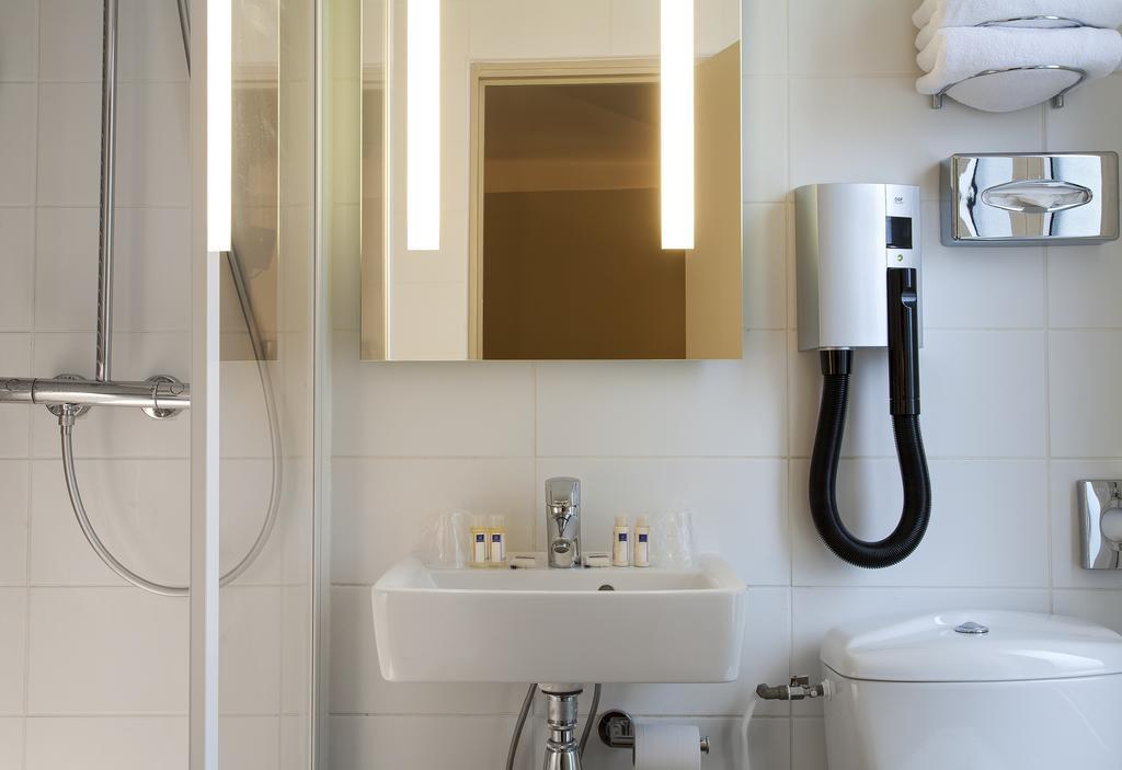 Фотография Timhotel Paris Gare Montparnasse 3*