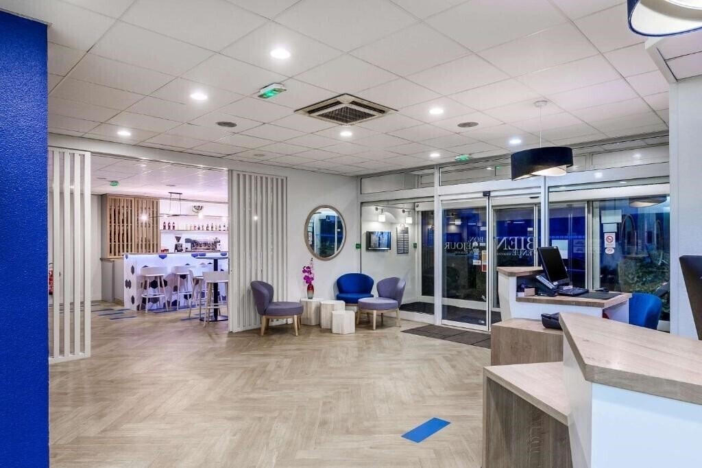 Фотографія Comfort Hotel Paris Porte d'Ivry 4*