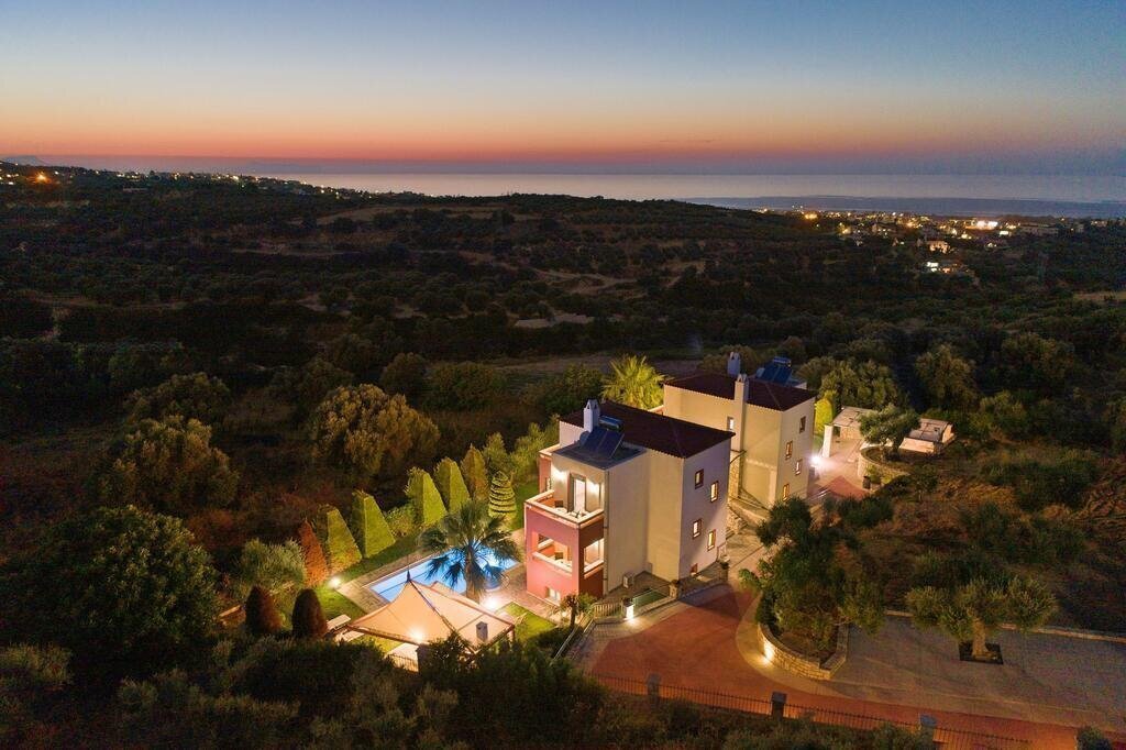 Готель Alkyonides Villas Rethymno (ex. Villa Alkyoni) 4*