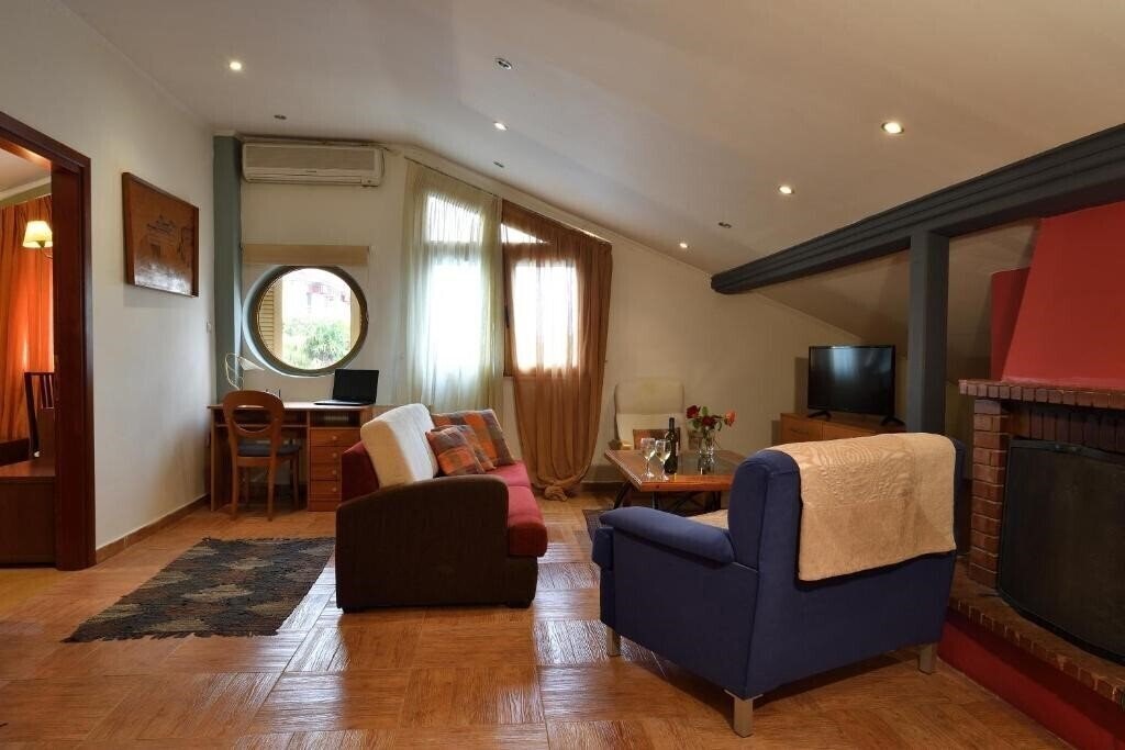 Зображення Four Seasons Thessaloniki 3*