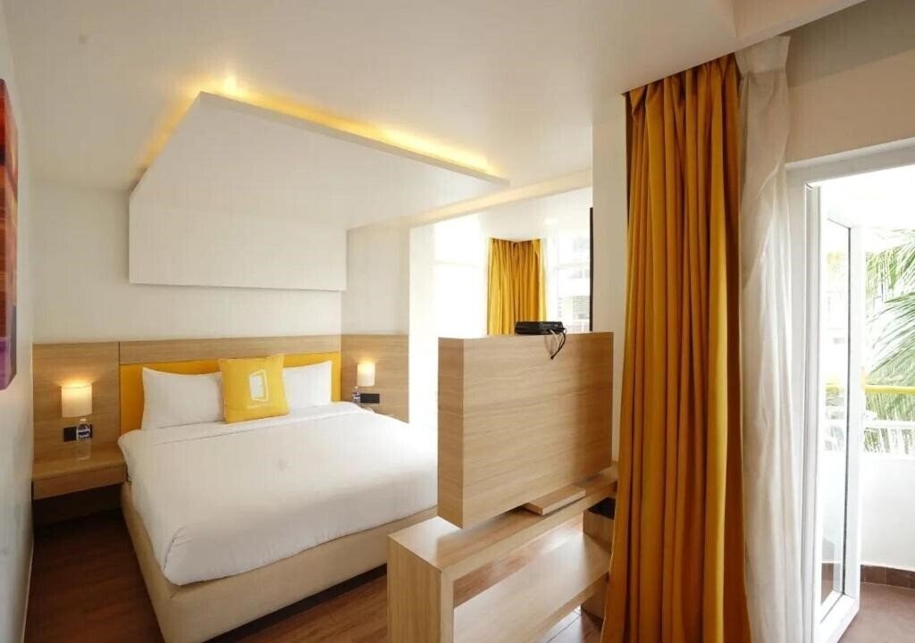 Фото Bloom Suites 4*