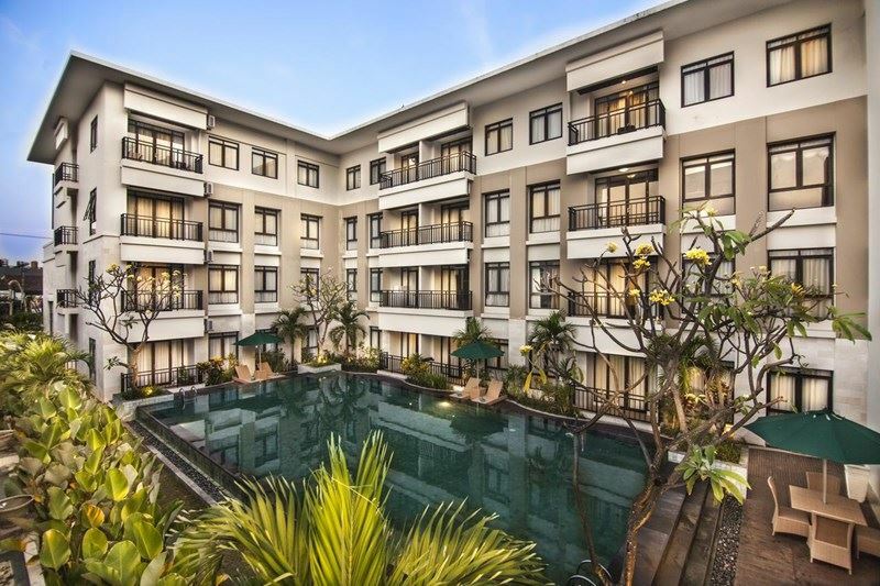 Отель Grand Kuta Hotel & Residence 4*