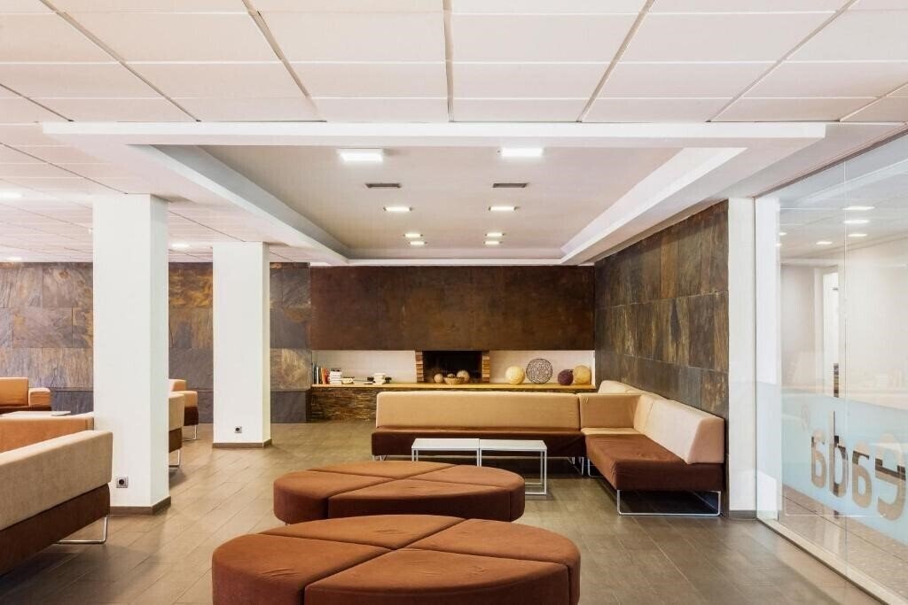 Зображення Checkin Montserrat 3*