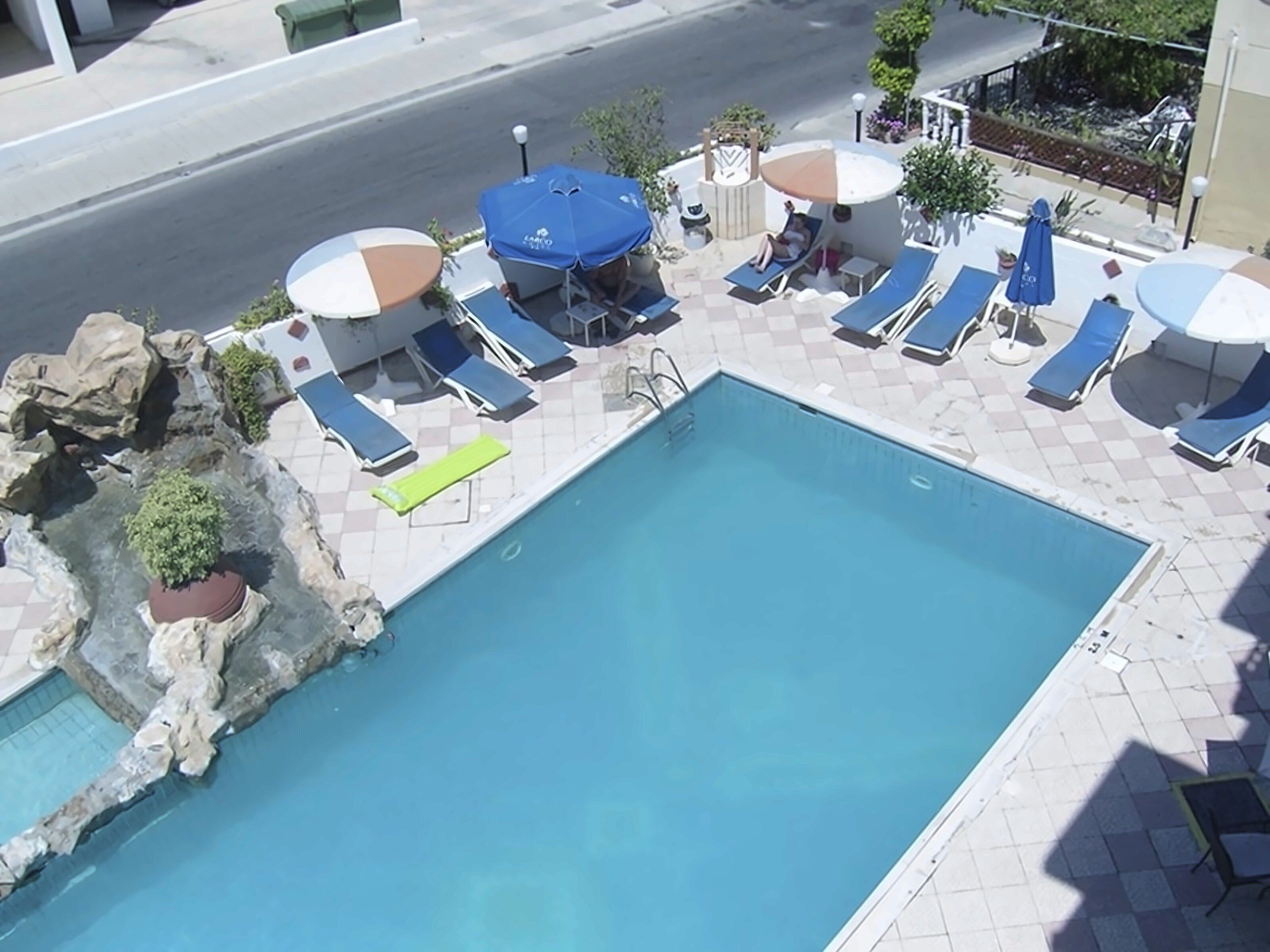 Фотография Larco Apartments 2*