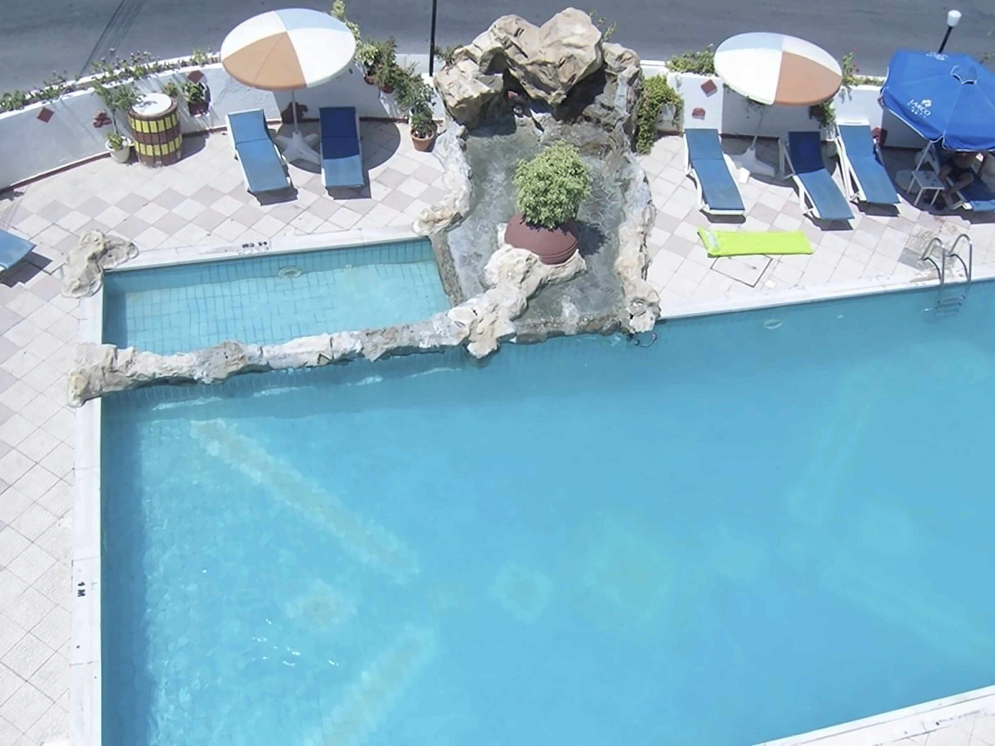 Изображение Larco Apartments 2*