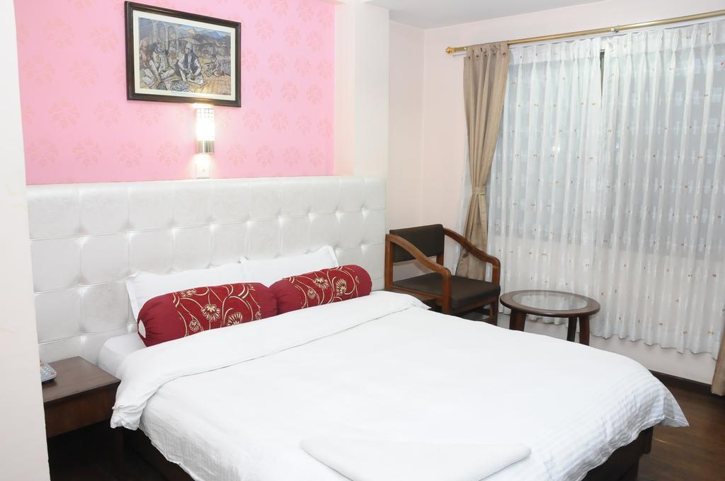 Фотографія Backyard Hotel 2*