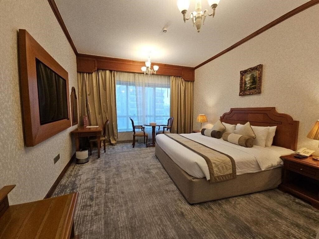 Готель Royal Concorde Hotel & Suites Dubai 4*