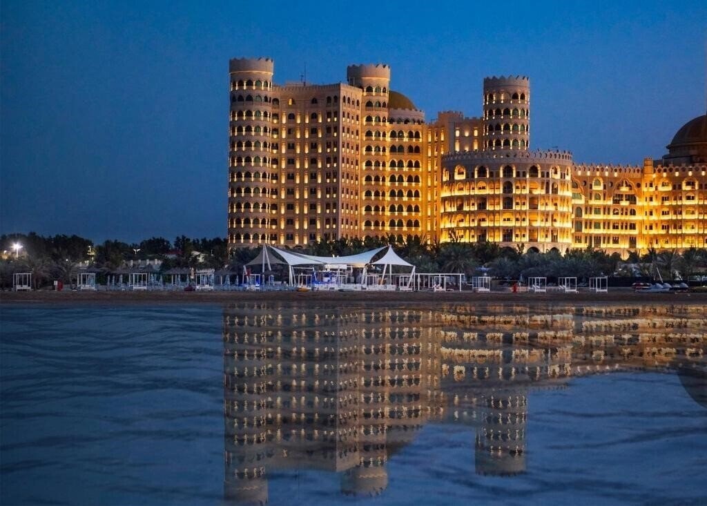 Отель Al Hamra Residence (ex. Al Hamra Palace Beach Resort) 5*