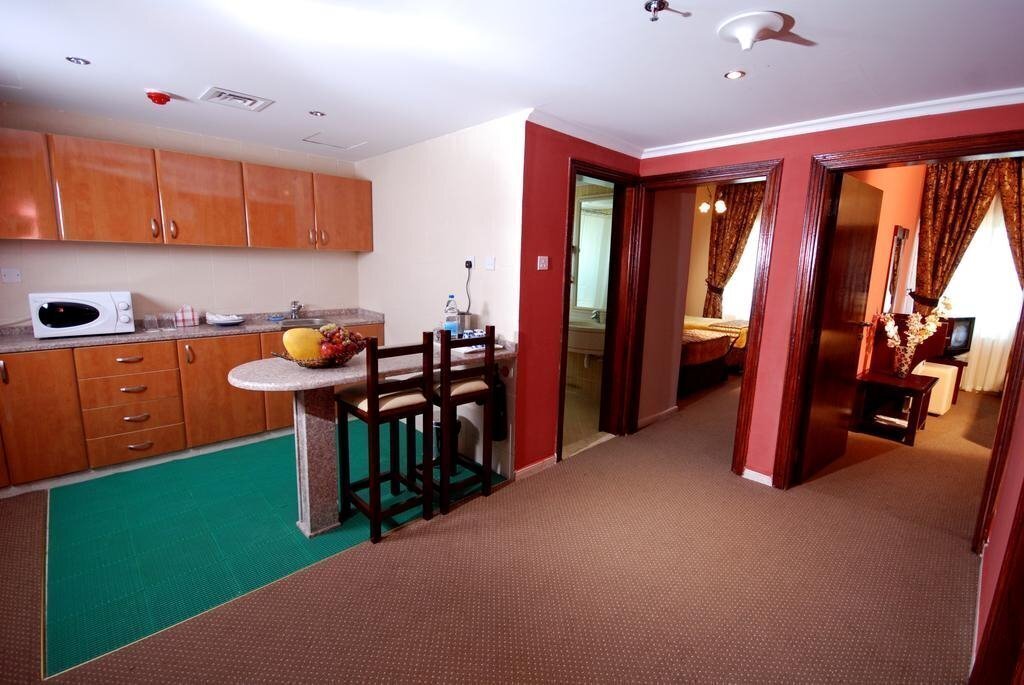 Зображення Al Bustan Tower Hotel Suites 4*