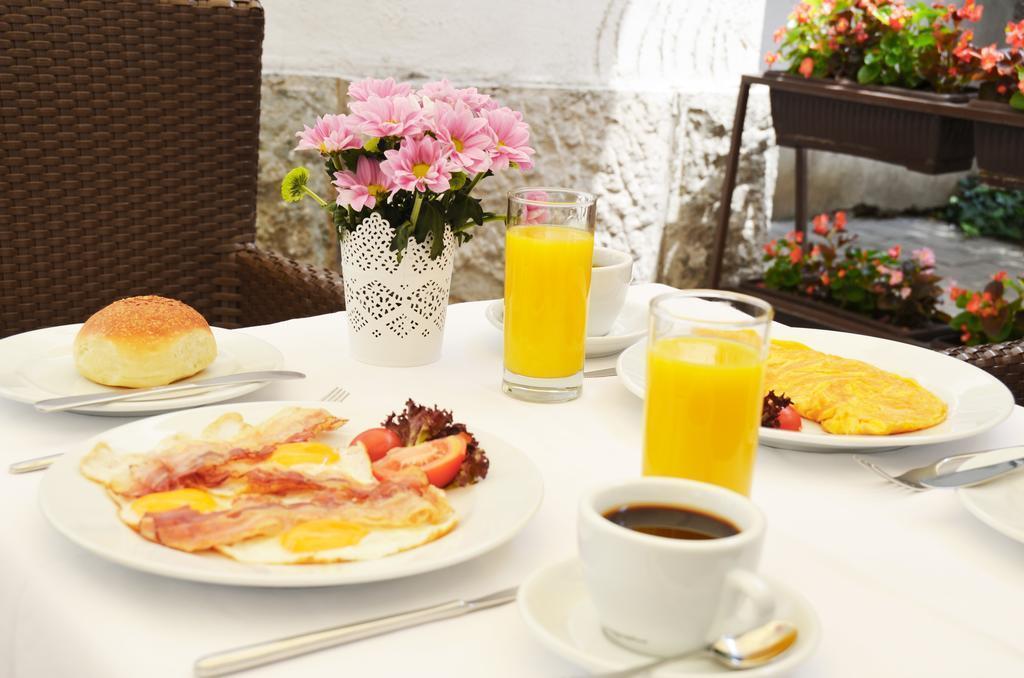 Картинка Le Petit Piaf 3*