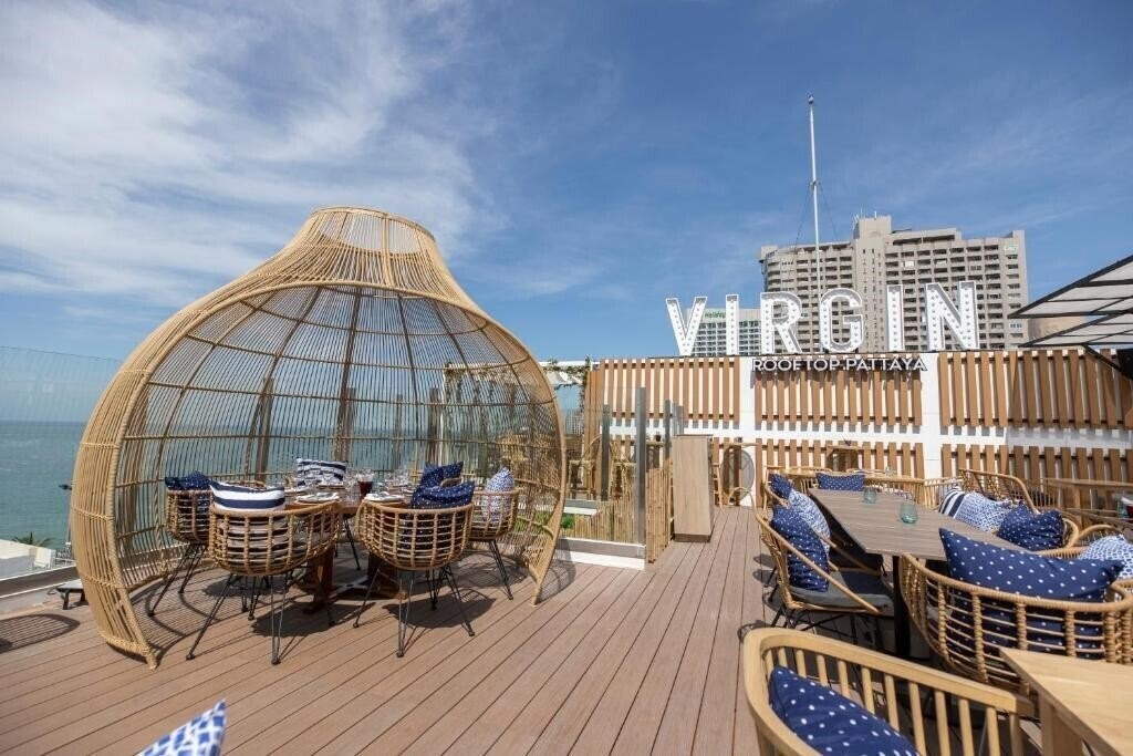 Картинка Pattaya Sea View 4*