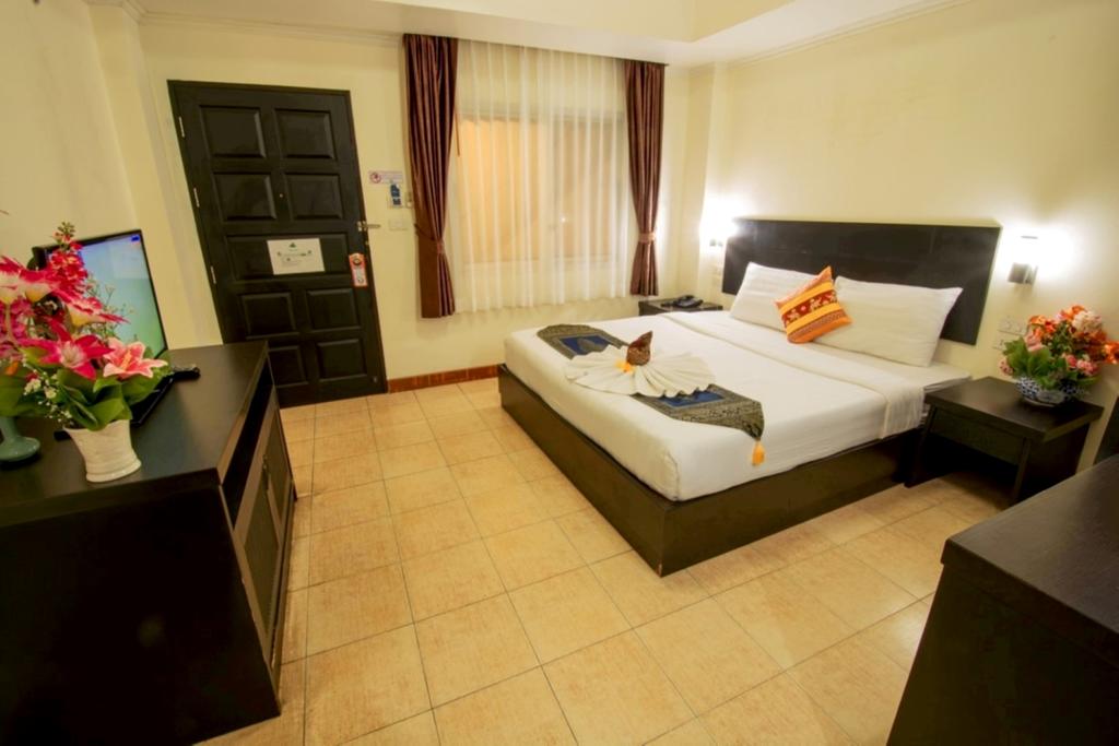 Готель Boss Suites Pattaya Hotel 3*