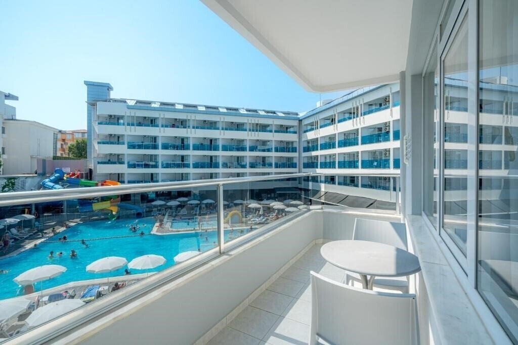 Изображение Avena Resort & SPA Hotel (ex. Gold Safran, New Safran Hotel) 4*