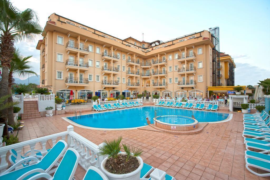 Готель Sinatra 4*