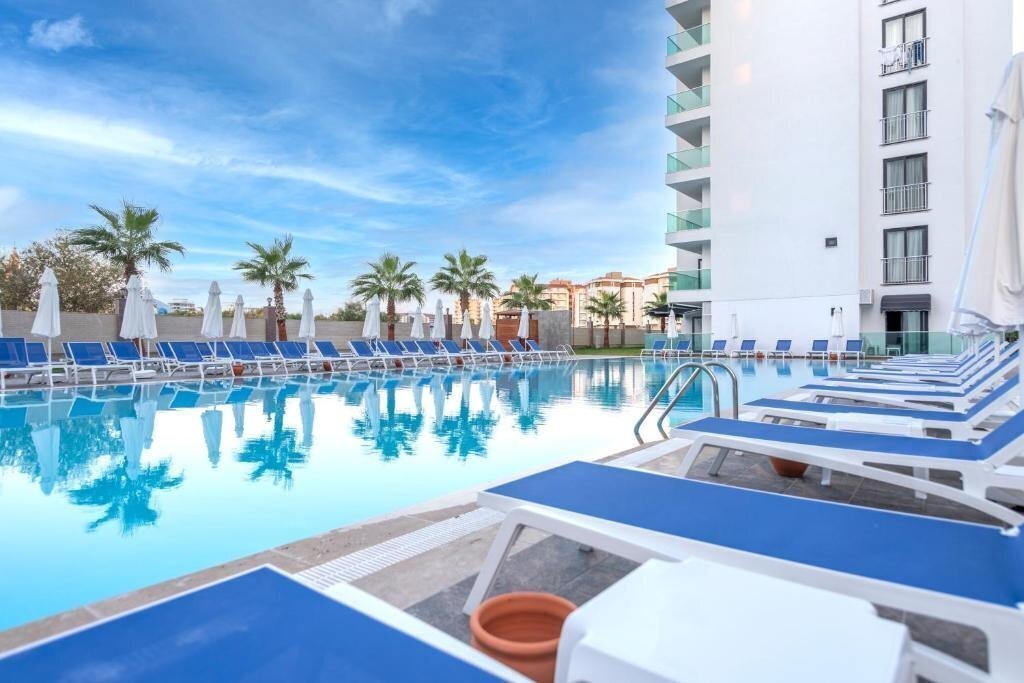 Готель Lavia Hotels Lara (ex. Armas Lara) 4*