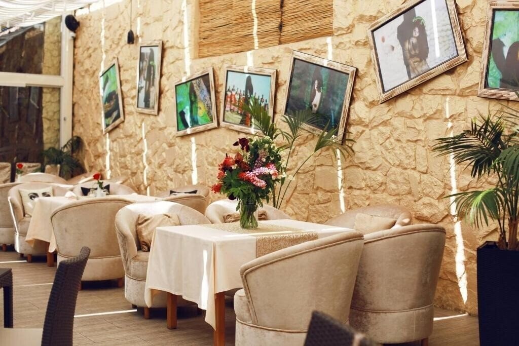 Фотографія Надия 3*